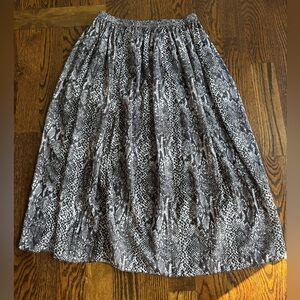 Cathy Daniels Black and White Snake Print A-Line Skirt